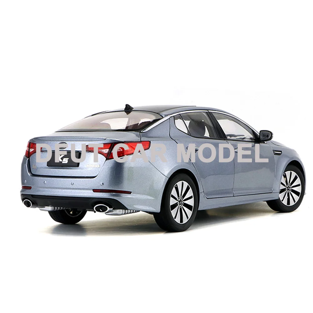 Литое колесо 1:18 старая модель автомобиля K5 Optima детские игрушечные машинки