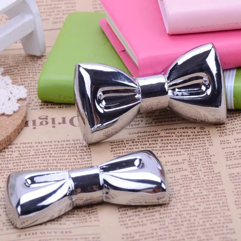 

Free Shipping Silver Metal Bow Tie Bottle Opener Wedding Bridal Shower Favors Party Supplies For Guest LX1728