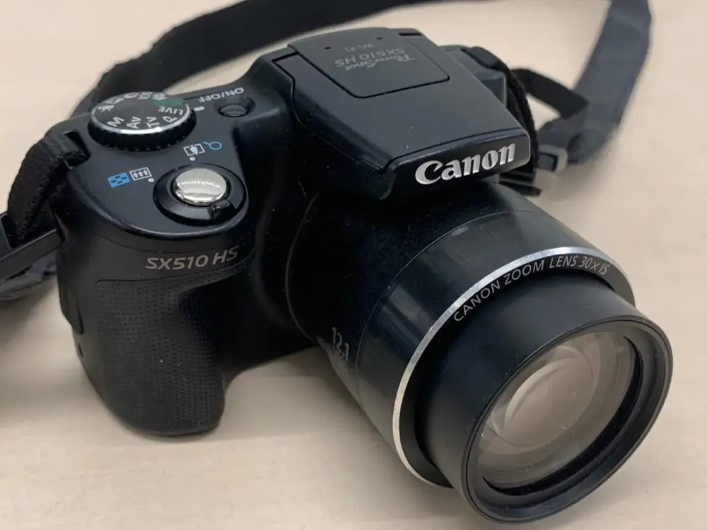 Б/у цифровая камера CANON POWER_SHOT SX510 HS 12.1MP wifi IS 30x оптический зум+ карта памяти 8 Гб