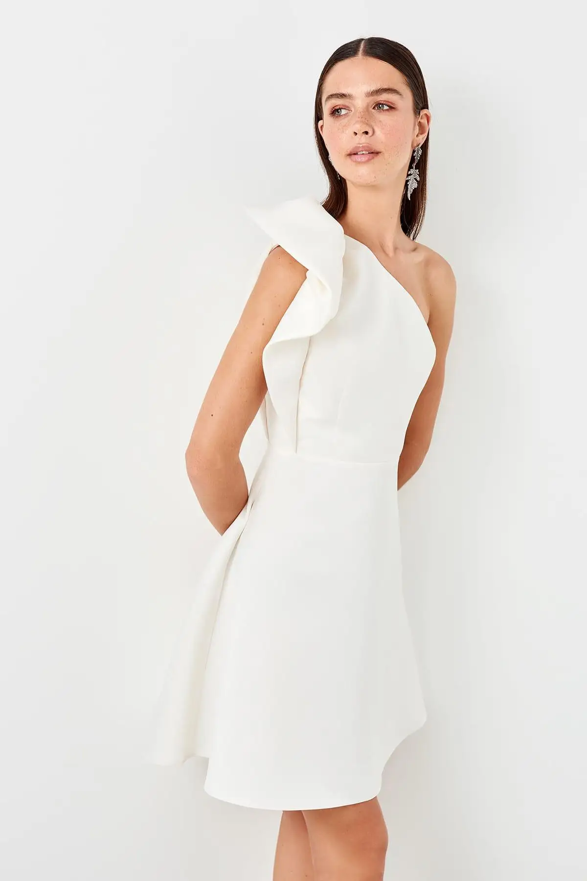 Trendyol экрю платье с открытыми плечами TPRSS19DE0061|Женские платья| |