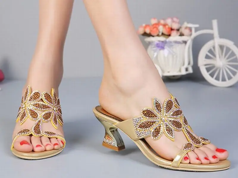 hot 2018 new women gladiator thick high heels sandals flowers rhinestone woman slippers female luxury summer casual shoes pumps | Обувь