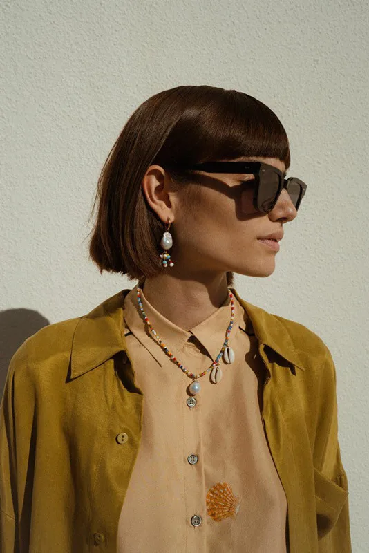 Серьги женские с натуральным пресноводным жемчугом золотого цвета