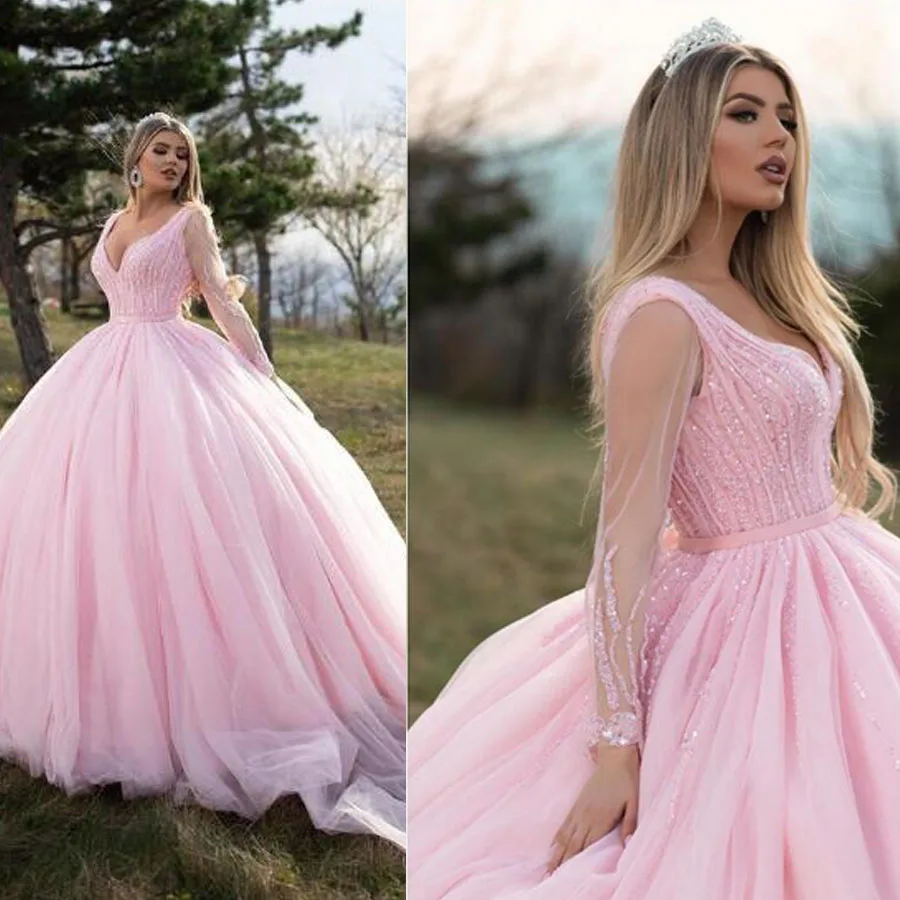 Розовое фатиновое бальное платье с v образным вырезом свадебное бусинами длинным