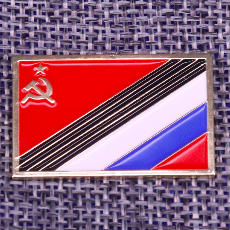 Значок на лацкан с российским флагом Советская Социалистическая красная звезда