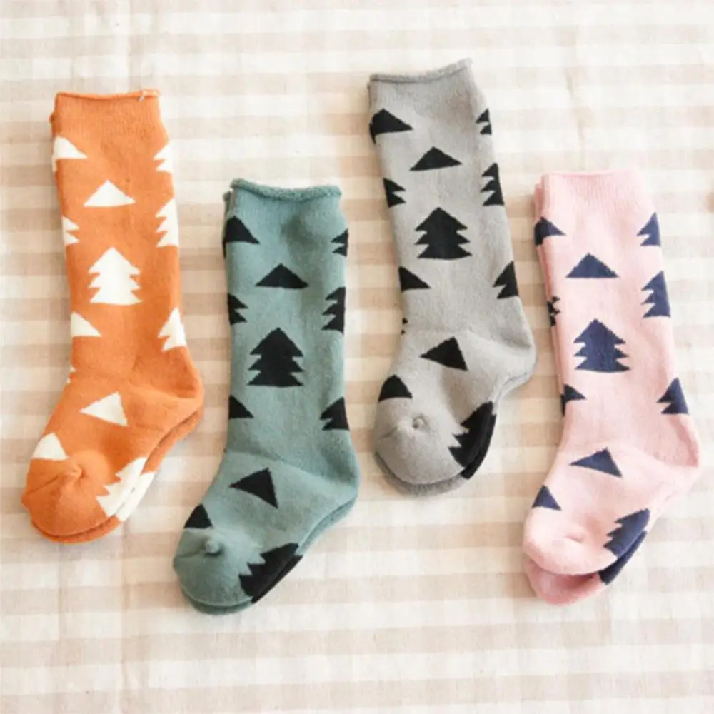 2016 новый хлопок колен-высокие носки детей в трубке печать красочные малышей зима