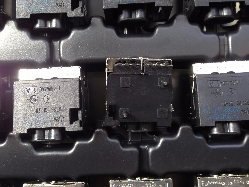 Абсолютно Новый TYCO PBT GF-20 1-1394640-1 самый волоконно-оптический разъем для усилителя