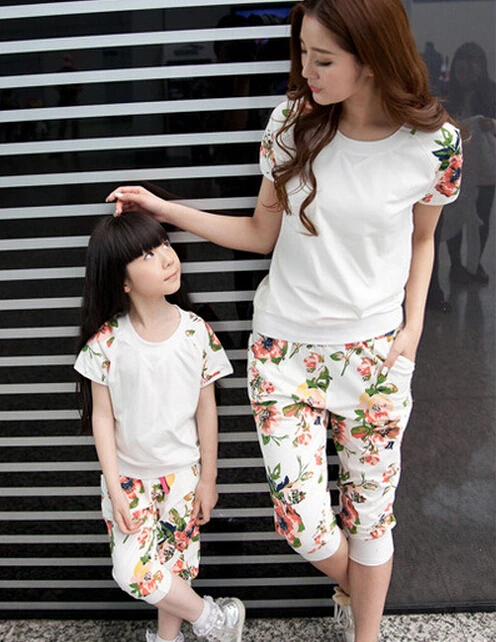 Free shipping Family fashion summer clothes set for mother and daughter princess cotton casual parent-child outfit KL2 | Детская одежда