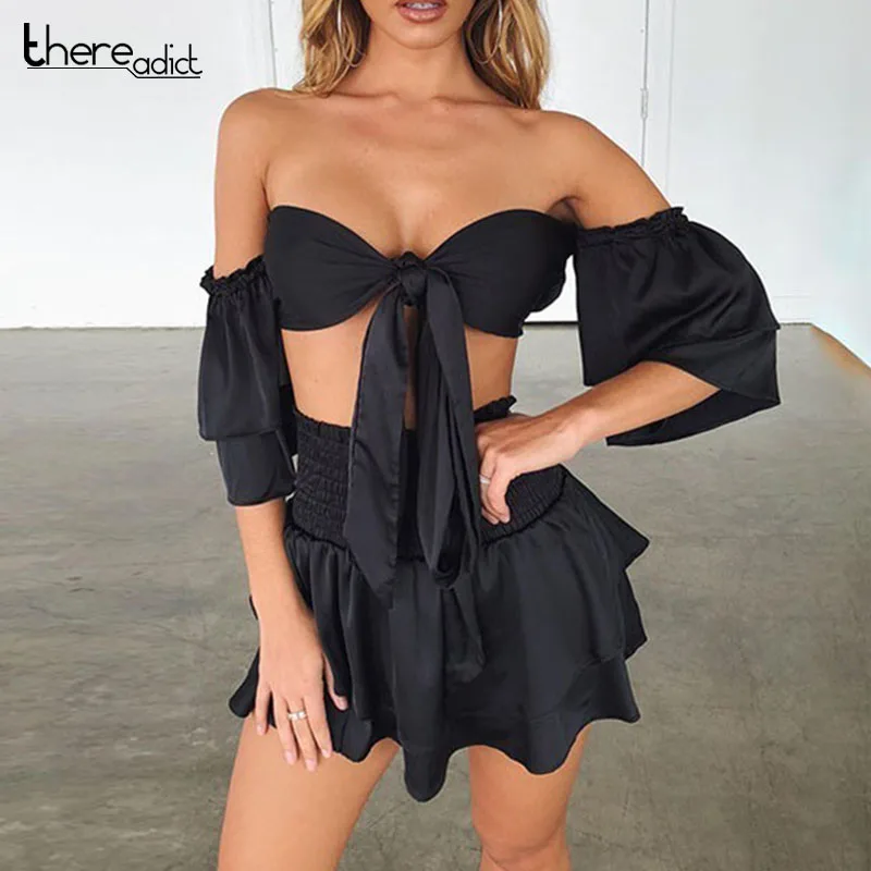 Женское короткое платье с открытыми плечами Thereadict плиссированное короткими