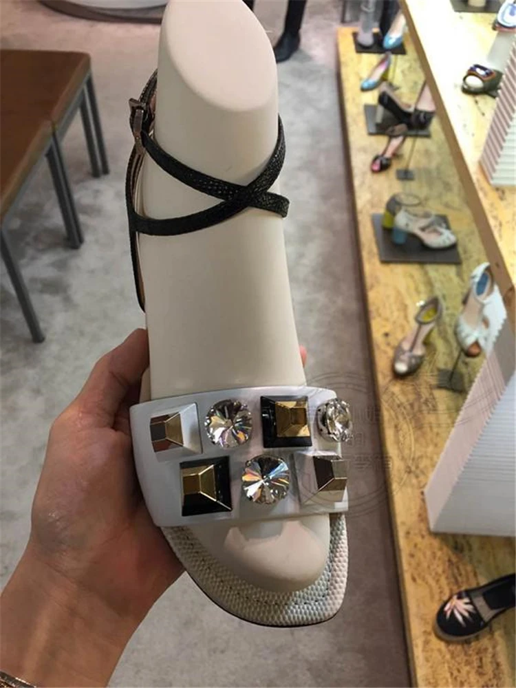 MIQUINHA Сандалии Женская Обувь Плоским Лодыжки Ремень Смешанный Цвет Peep Toe Кристалл