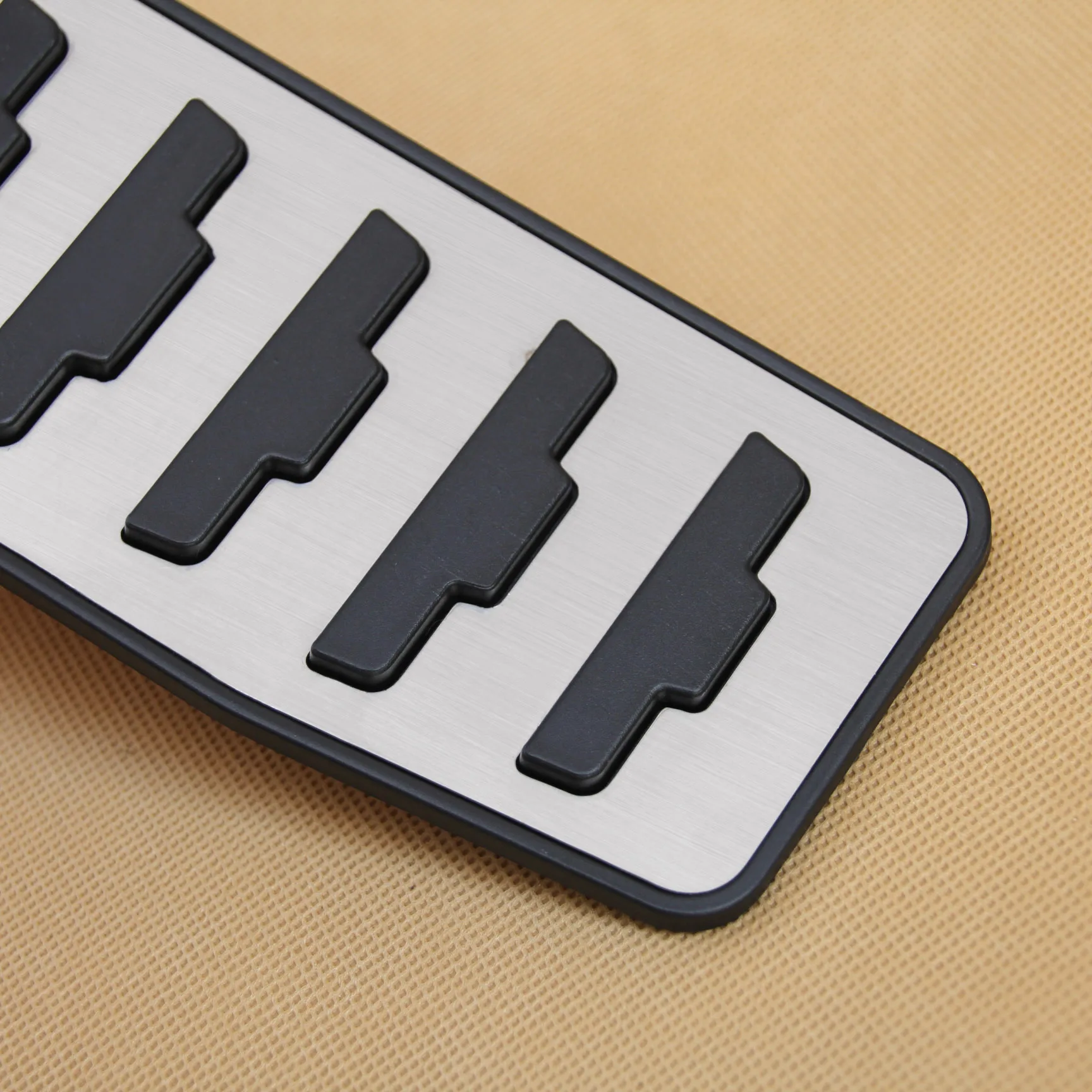 Car Footrest Pedal Non-Slip Cover Mat For 2012-2021 Range Rover Evoque No Drill Stainless Steel Accelerator Overlay Accessories |