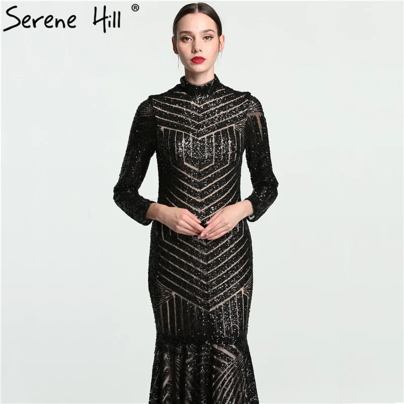 Роскошное вечернее платье с высоким воротом и длинными рукавами в Дубае