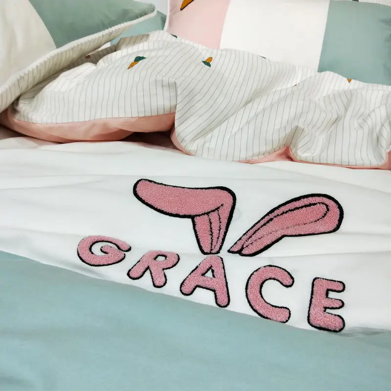 Комплект постельного белья с вышитыми цветами хлопковый комплект