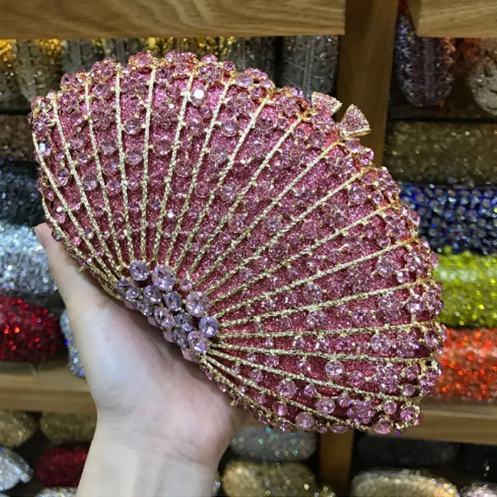 Роскошная сумочка клатч со стразами