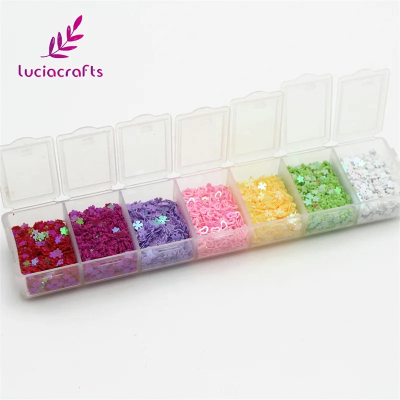 Lucia crafts 1 кор./лот 3-5 мм в диаметре, различные Цвет Стиль ПВХ хлопья блестки для нейл-арта, DIY аксессуары для одежды D0908