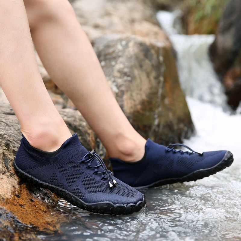 

HoYeeLin Men's Summer Barefoot Water Shoes Breathable Mesh Soft Outdoor Beach Aqua Shoes Swiming Surfing Diving Fitness Sneakers