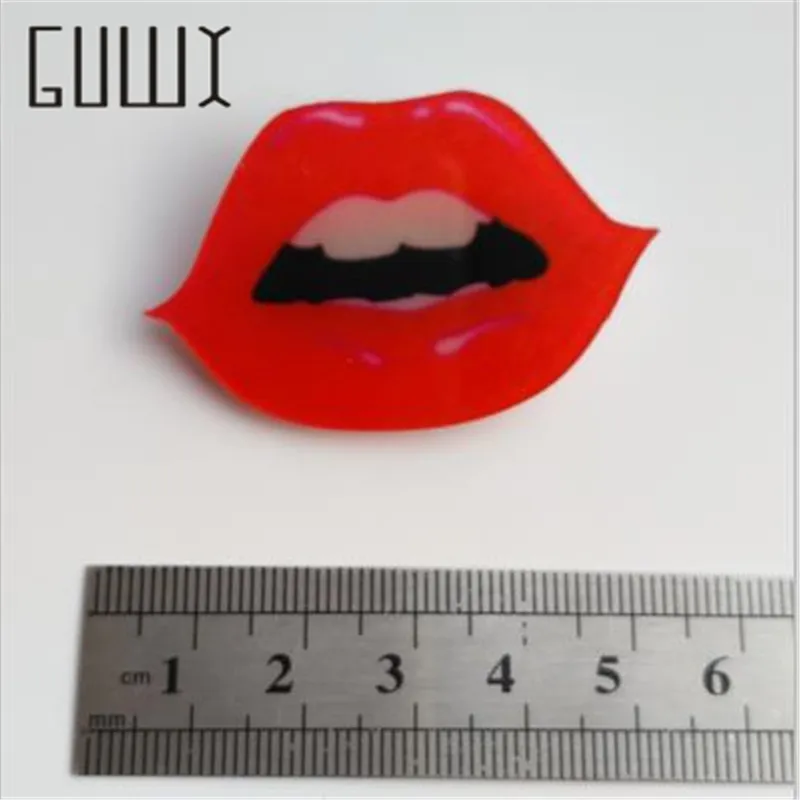 

1pcs Cute badges red lips acrylic pin badge symbol cartoon icon pack decoration Valentine's day gifts on Christmas day