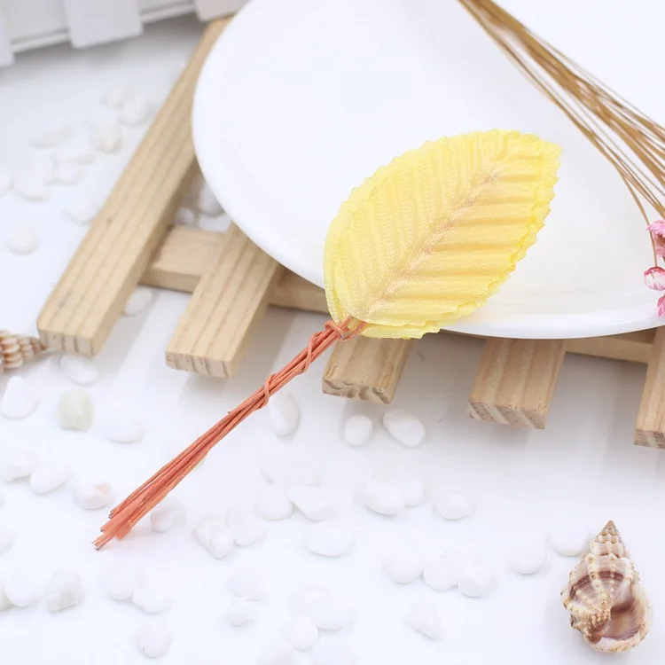 50Pcs/lot 5cm Pompon Mini Simulated leaves Artificial Silk leaf bouquet For Wreaths DIY Wedding Scrapbooking Fake leaf Flower - Цвет: yellow