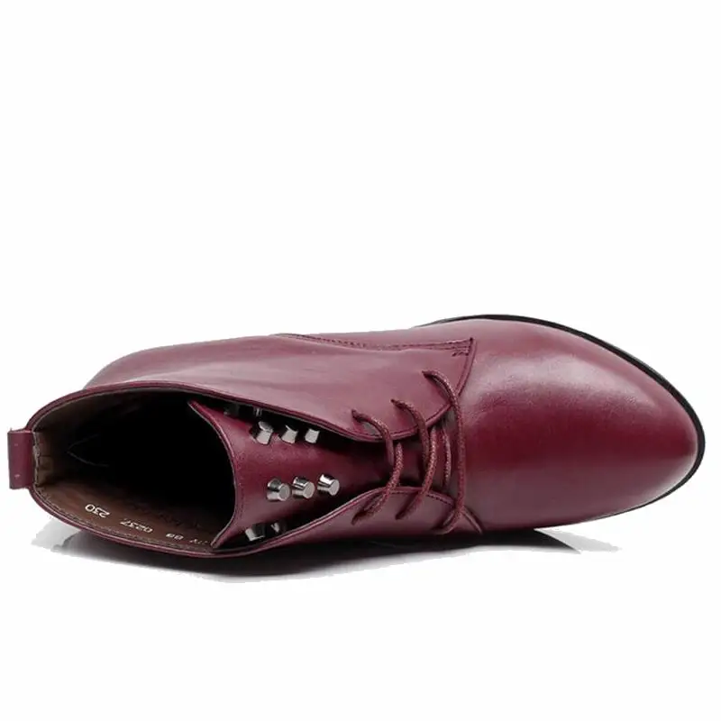 2018 женские сапоги из натуральной кожи с заклепками на квадратном каблуке