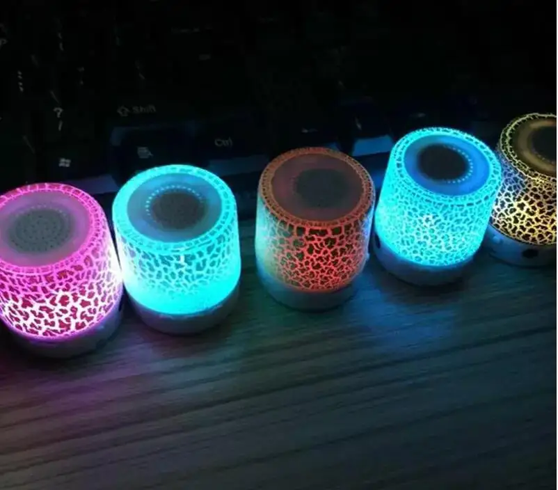 2017 горячие продажа Портативный Беспроводной Мин Динамик Bluetooth свет Динамиков Bass