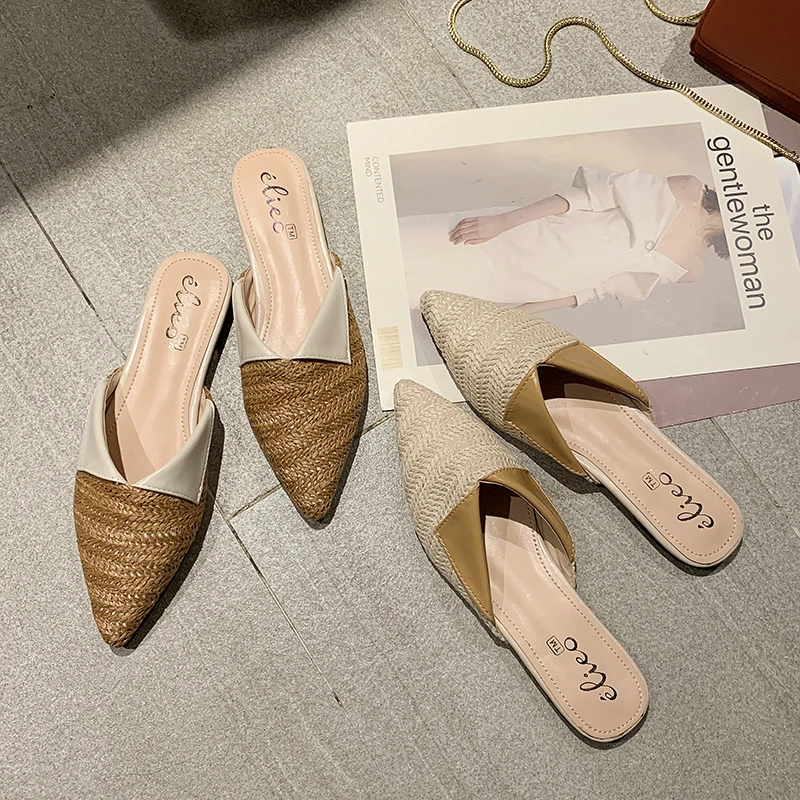 Женские шлепанцы на плоской подошве с острым носком без застежки | Обувь