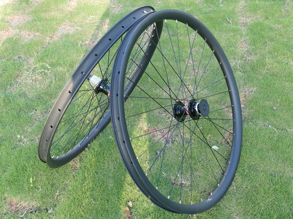 Совершенно новый полностью углеродный 29ER комплект колес для горного велосипеда