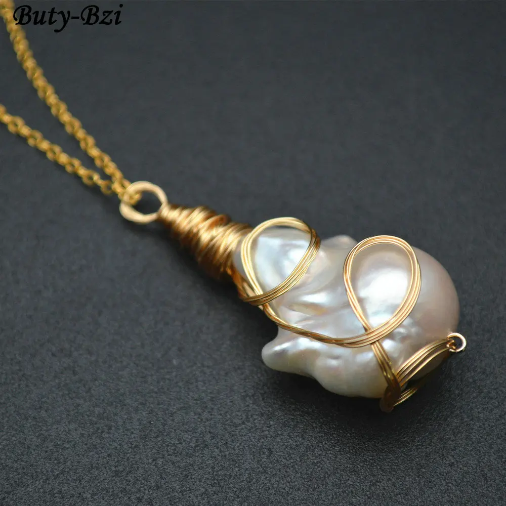 Уникальный кулон в виде капли из натурального жемчуга ювелирное украшение