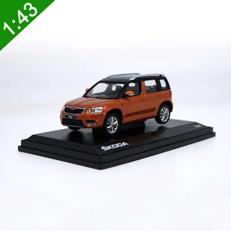 Коллекционная модель автомобиля из сплава в масштабе 1:43 SKODA Yeti City Edition