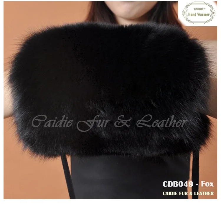 2023 Fashion Real Fur Hand Warmer Genuine Fox Fur Warmer In Winter