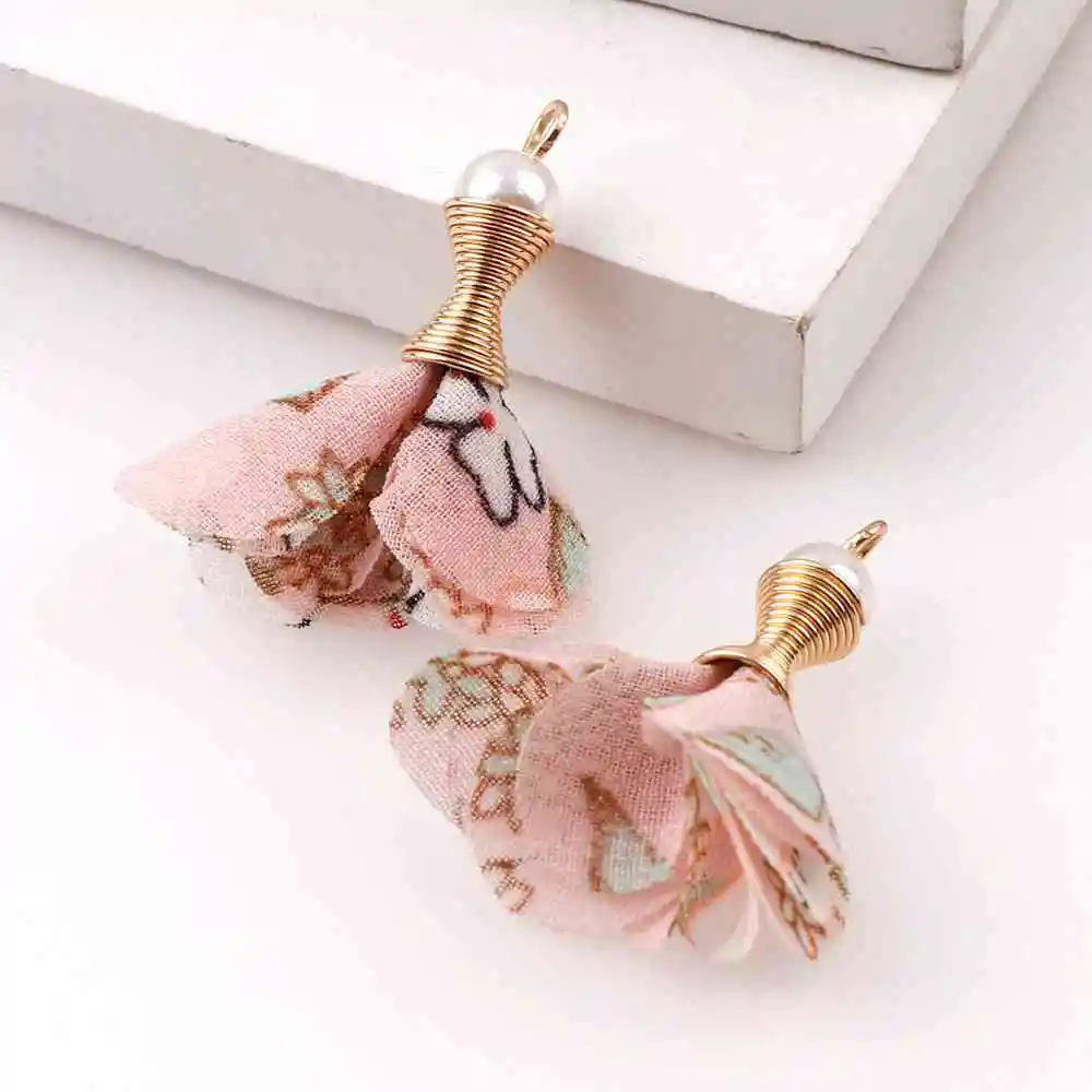 10pcs as photo 10 шт. цветочные шелковые атласные ткани цветок жемчуг кисточкой талисманы Подвески Брелоки Мобильный телефон ремни ювелирных изделий Поиск - Цвет: 10pcs as photo