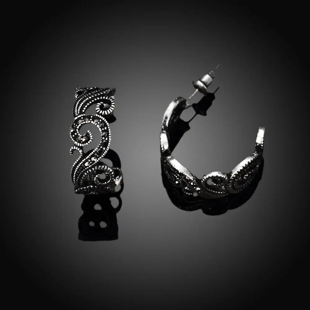 Euramerican Czech Zirconia Hollow Arabesquitic Stud Earrings Blacken Vintage Wanita Cantik Bijoux Women Jewelry Perhiasan | Украшения и