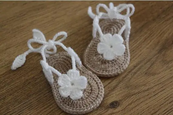 Free shipping,Crochet Baby flip flop sandals,baby Summer sandals,CROCHET Baby Sandals with Little Puff Flowers Size9cm,10cm,11cm