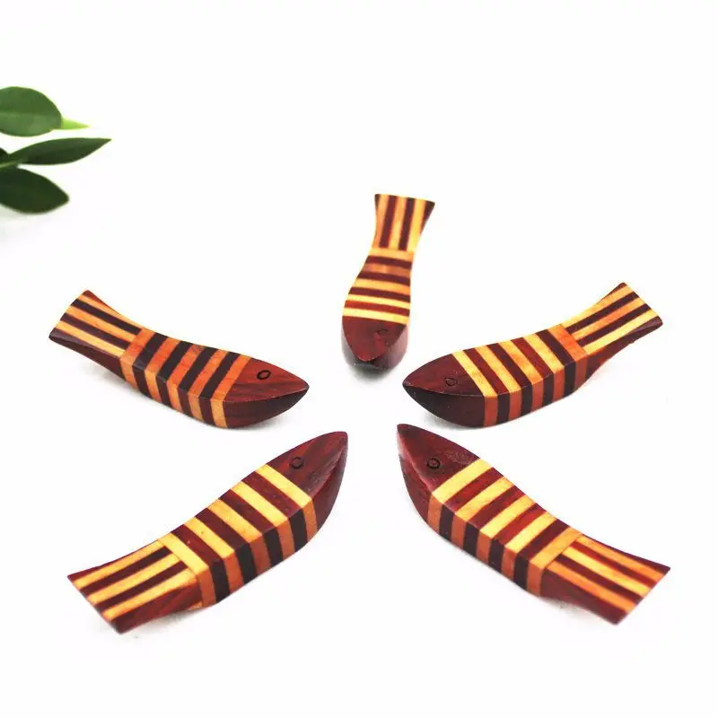

300pcs/lot Chopstick Rack Creative Fish Shape Wood Chopsticks Holder High-grade Splicing Redwood Tableware Hotel Home Supplies