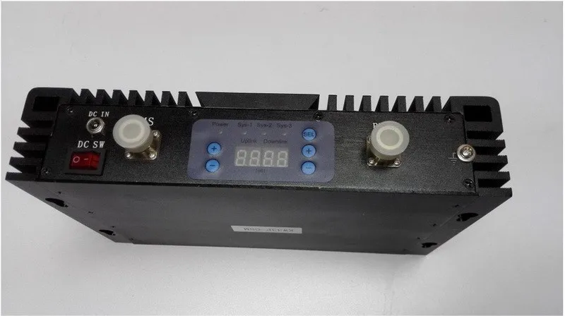 Рабочий 600m2 70 дБ AGC MGC ЖК-дисплей WCDMA 2100 МГц 4G LTE 2600 усилитель сигнала сотового