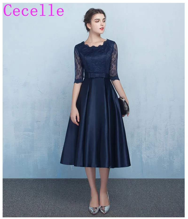 Короткие темно синие скромные платья подружки невесты с кружевными рукавами