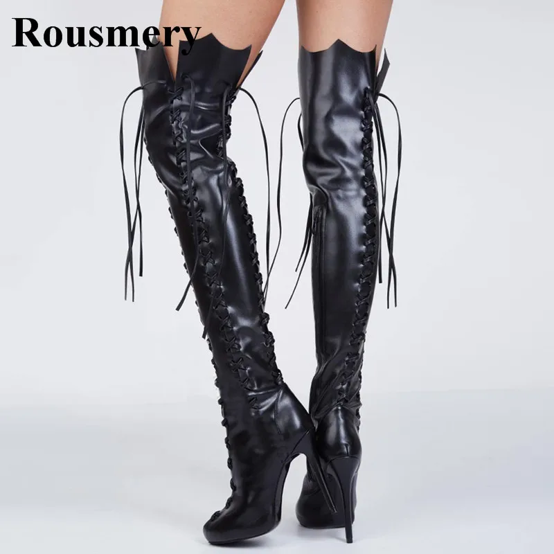 Женские черные кожаные сапоги выше колена с круглым носком на шнуровке бахромой