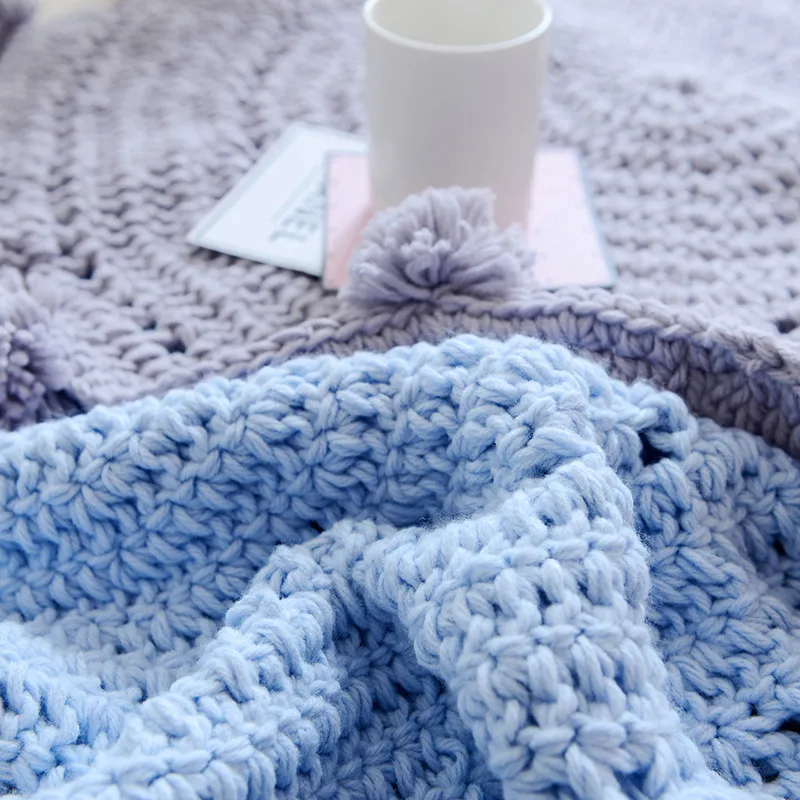 Круглый ковер ручной работы однотонный вязаный коврик с помпонами для детских