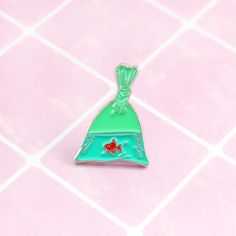 Креативная брошь в виде зеленой рыбки на сумку эмалированная вера значок