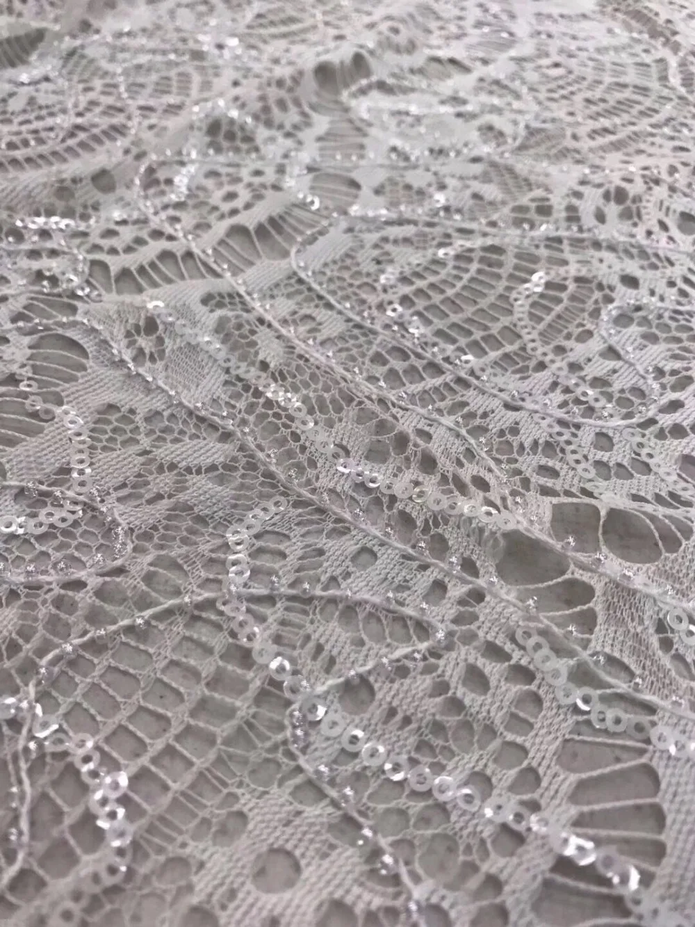 

beaded embroidered Lace fabric SYJ-9152 Latest Style Nigerian Tulle Mesh Lace for fashion dress