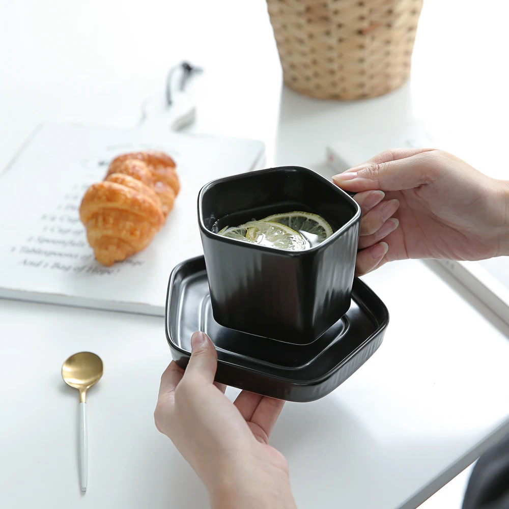 Простой керамический чайный сервиз в японском стиле черный зеленый белый синий