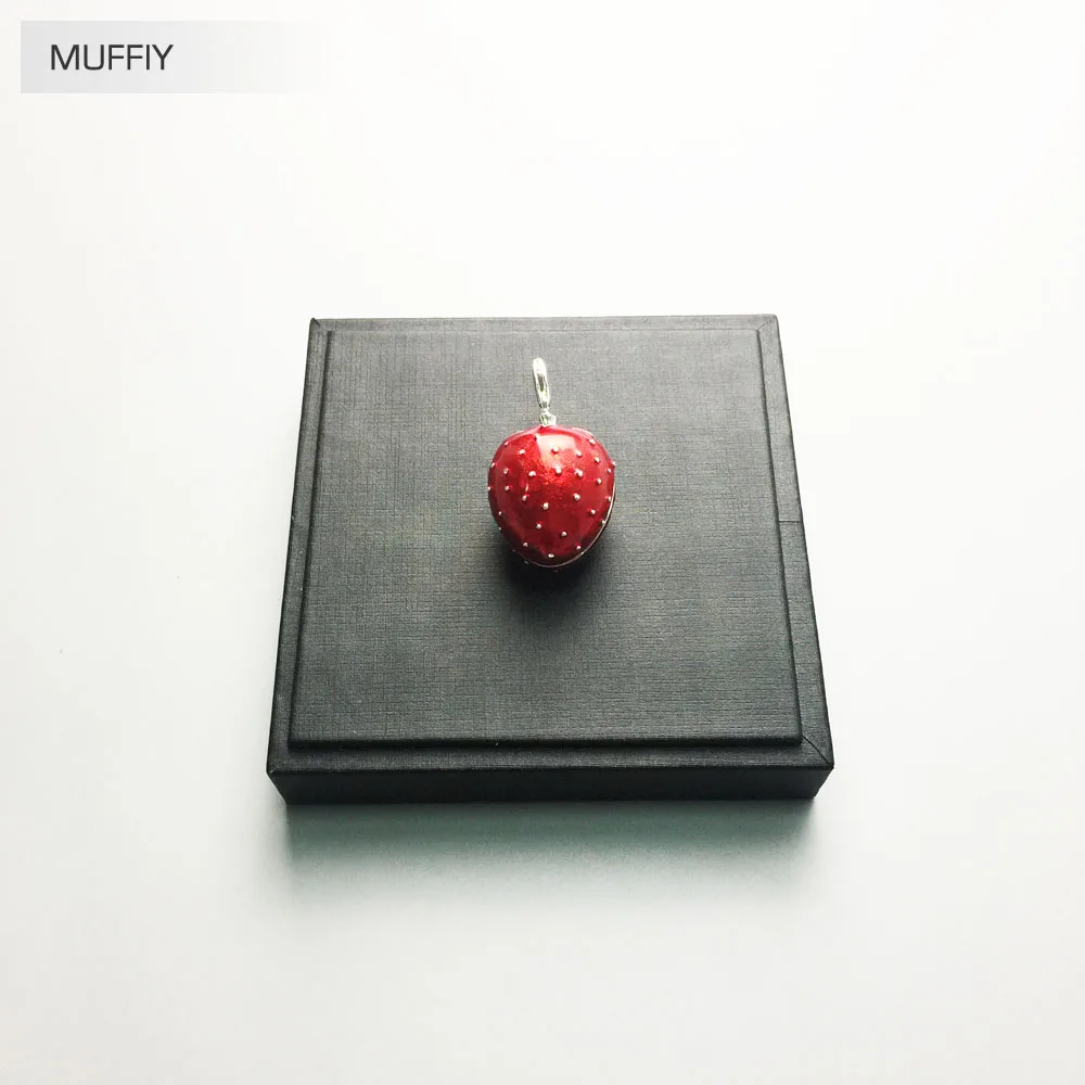 Красной клубничкой под индивидуальный заказ романтическая подвеска Европа