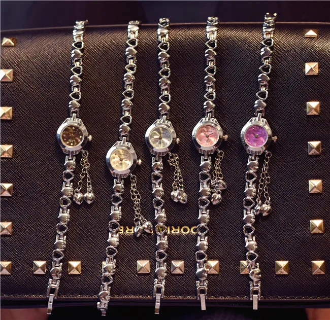 Изысканные аксессуары подарочные часы и два браслета коробка роскошные женские
