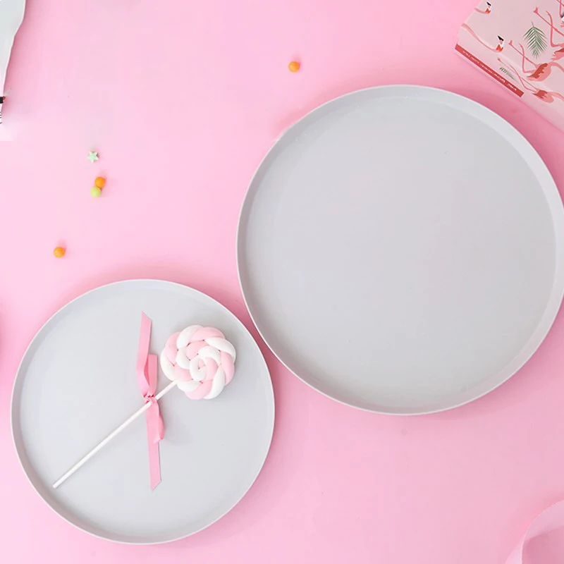 Поднос из бамбукового волокна ярких цветов Круглый минималистичный поднос для