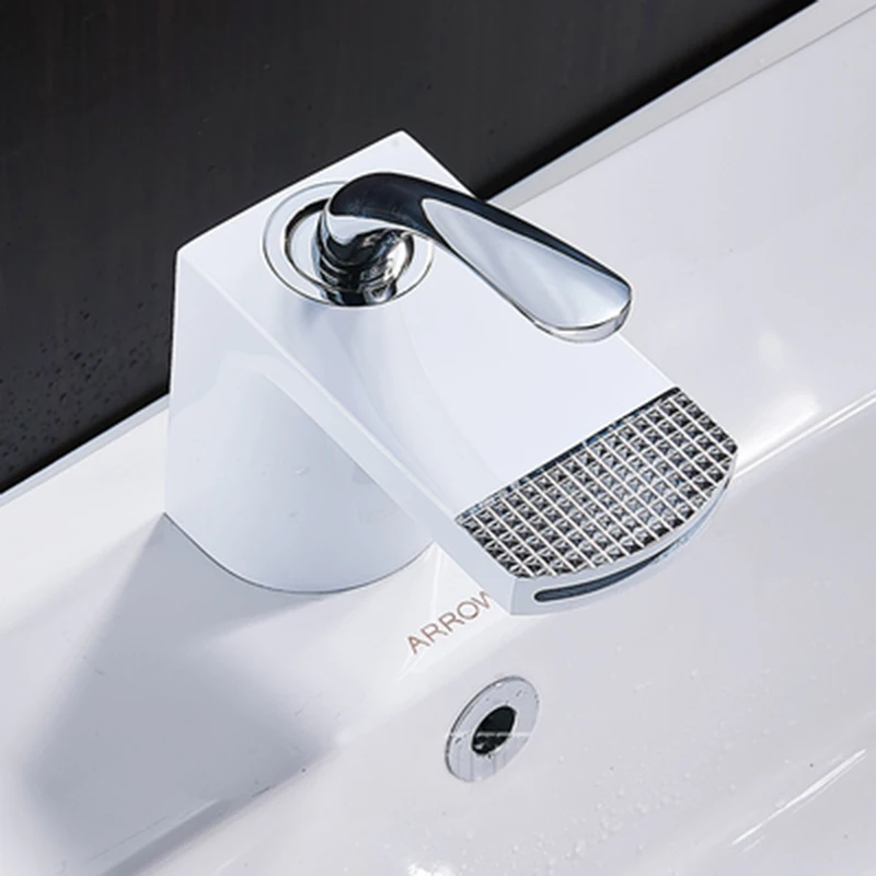 Смеситель Водопад для ванной комнаты латунный кран раковины крепление на