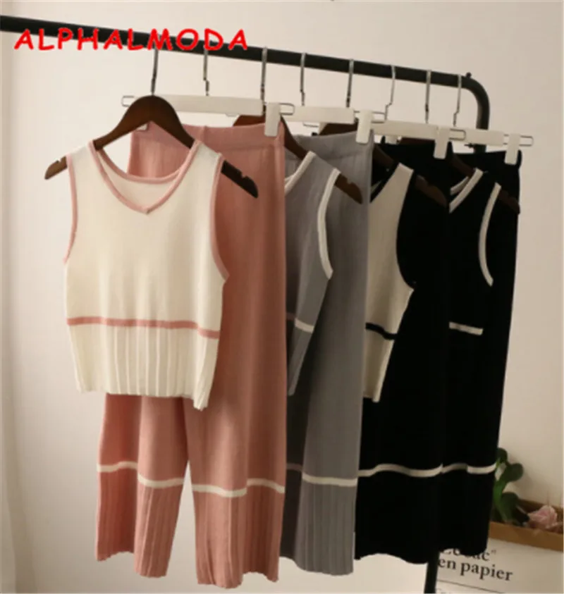 Женский трикотажный костюм ALPHALMODA джемпер без рукавов + широкие брюки до