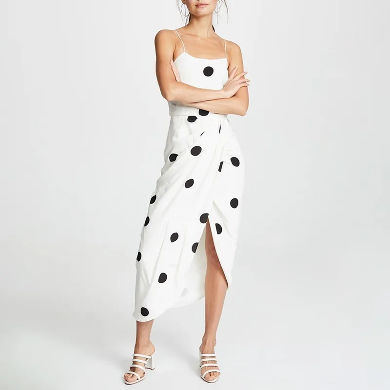 Женское платье в горошек TWOTWINSTYLE летнее с открытыми плечами без рукавов высокой