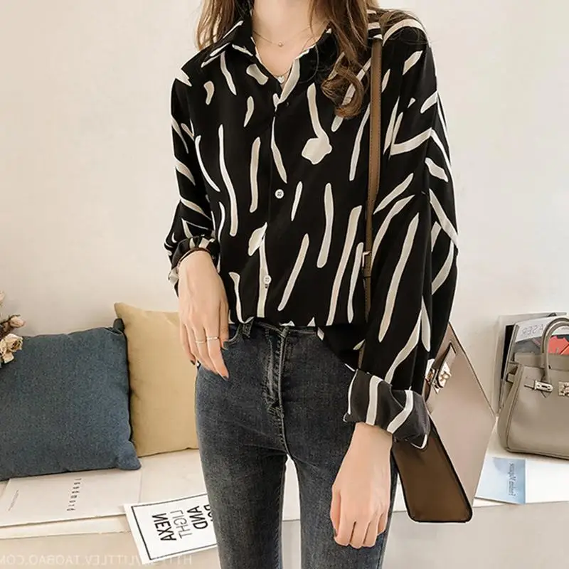 Yiwa Women Loose shirt Fashion Graffiti Printing Long Sleeve Shirt cotton fabric soft comfortable breathable |
