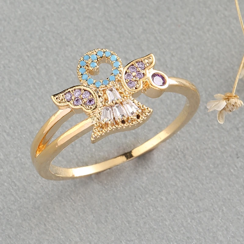 Корейские элегантные кольца с крыльями ангела золотые микрозакрепкой циркония