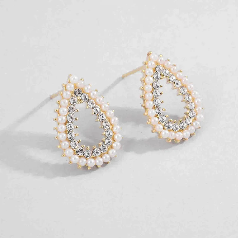 Женские маленькие серьги-гвоздики с искусственным жемчугом и цирконием новые