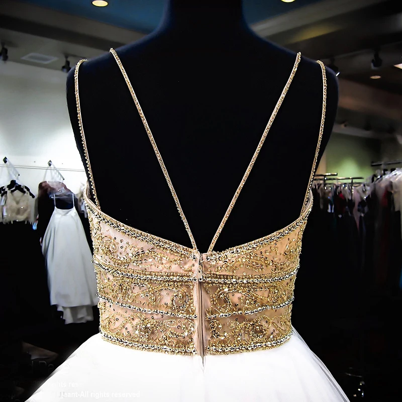 2017 Белый Тюль Бальное платье Платья Quinceanera Vestidos де 15 Anos Золотой Лиф с Beadings платья