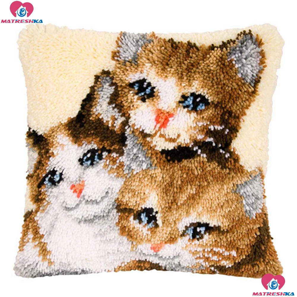 

Latch Hook Cushion Kit Pillow Do it youself Cross Stitch pillow Three cats Crocheting Cushion Foamiran for crafts knitted